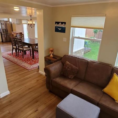 Luxury Dt Cottage - Free Parking - Self Check-In Анкъридж Екстериор снимка