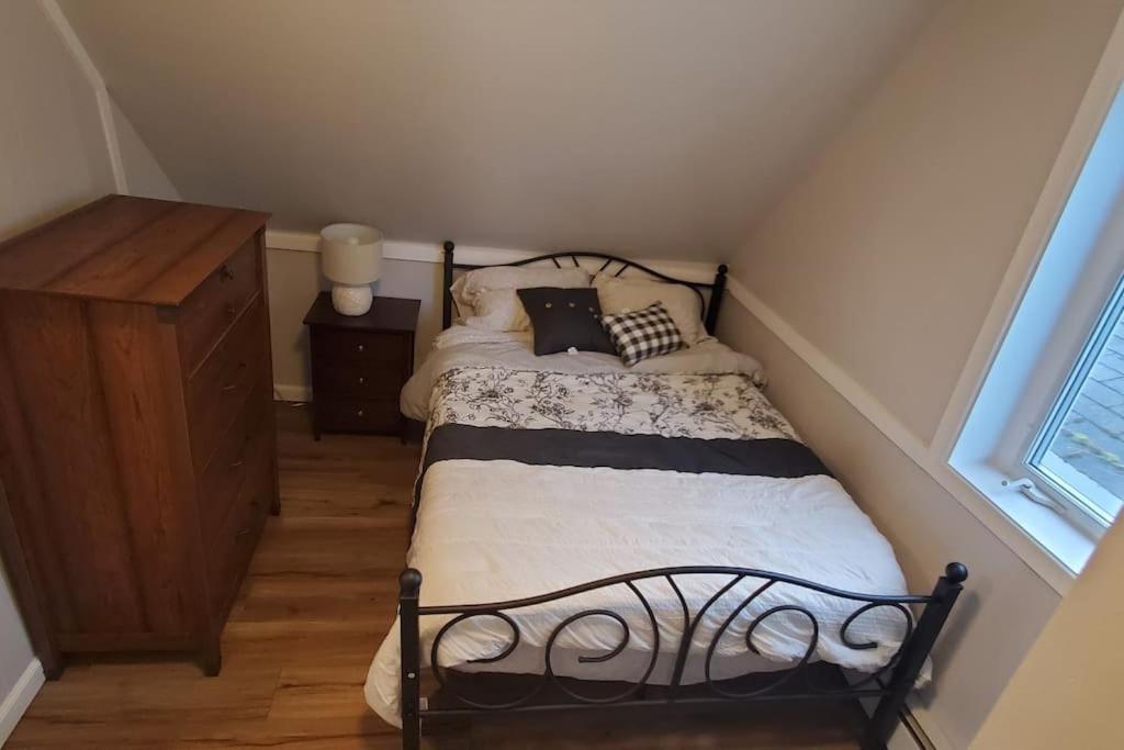 Luxury Dt Cottage - Free Parking - Self Check-In Анкъридж Екстериор снимка